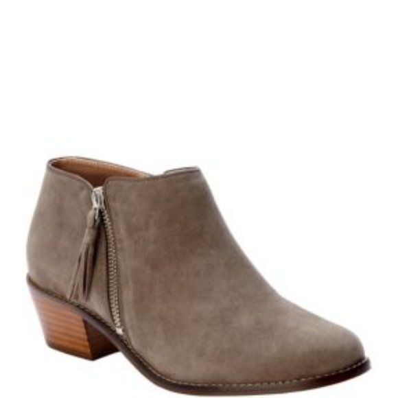 Vionic Shoes - Vionic Serena Booties Sz 8
